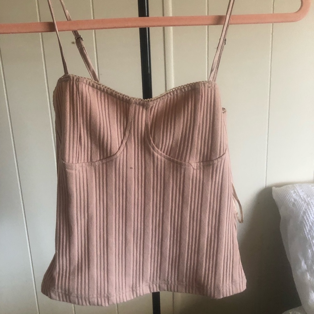 Ribbed tank